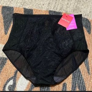 Spanx lace brief! Size small! NWT!